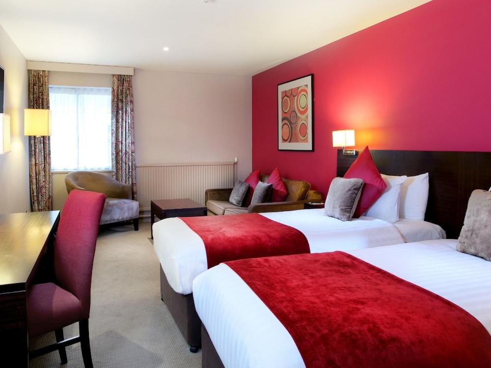 Pet Friendly Aberdeen Airport Dyce Hotel Sure Hotel Collection by BW