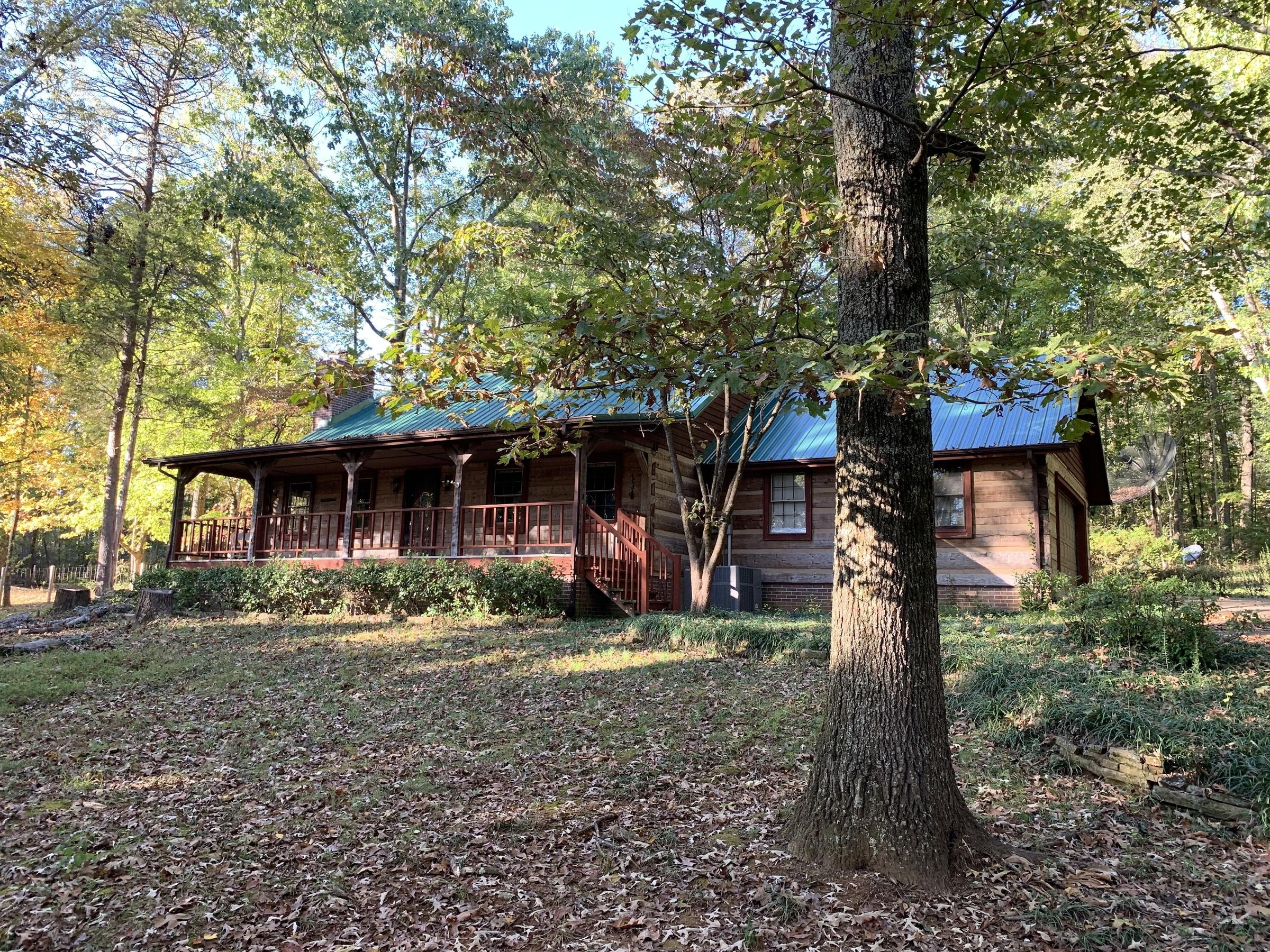 Pet Friendly 3br Log Cabin on Private Drive