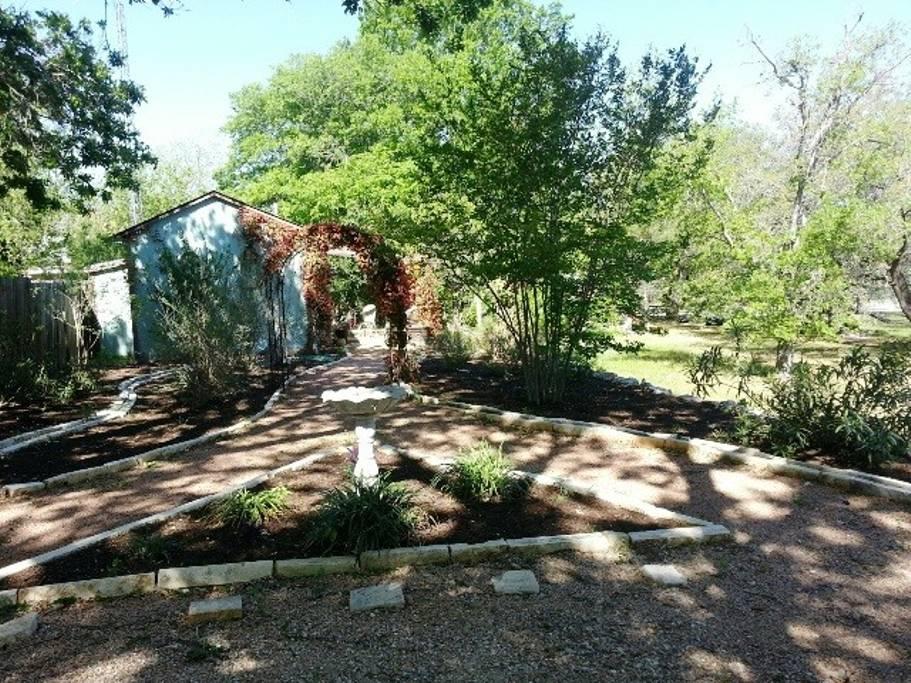 Fredericksburg Airbnb Rentals Pet Policy