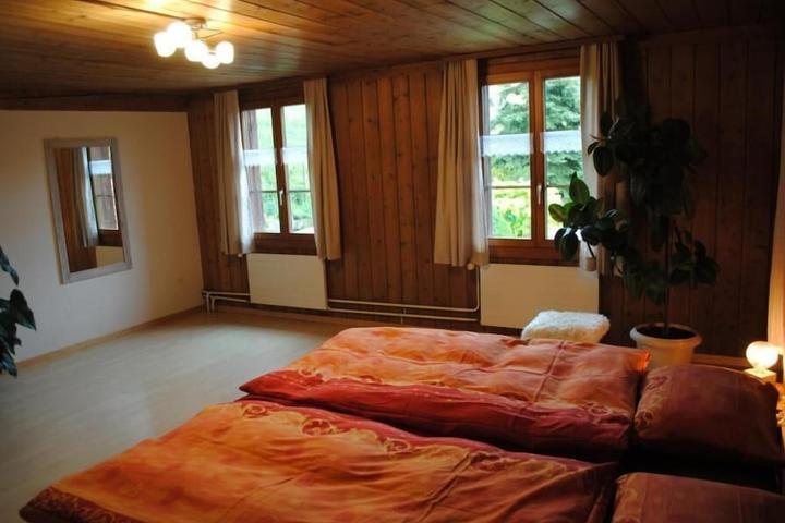 Pet Friendly 2BR Holiday Apartment in Oberbalm