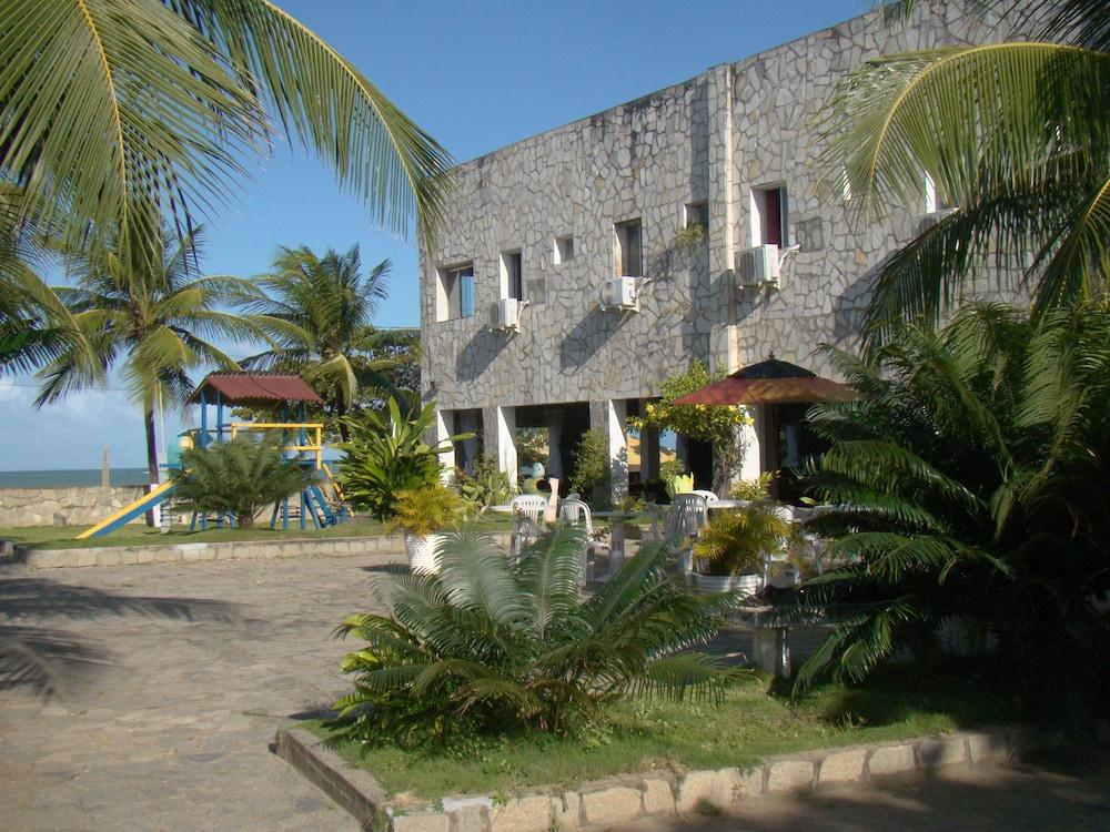 Pet Friendly Beach Hotel Jacuma