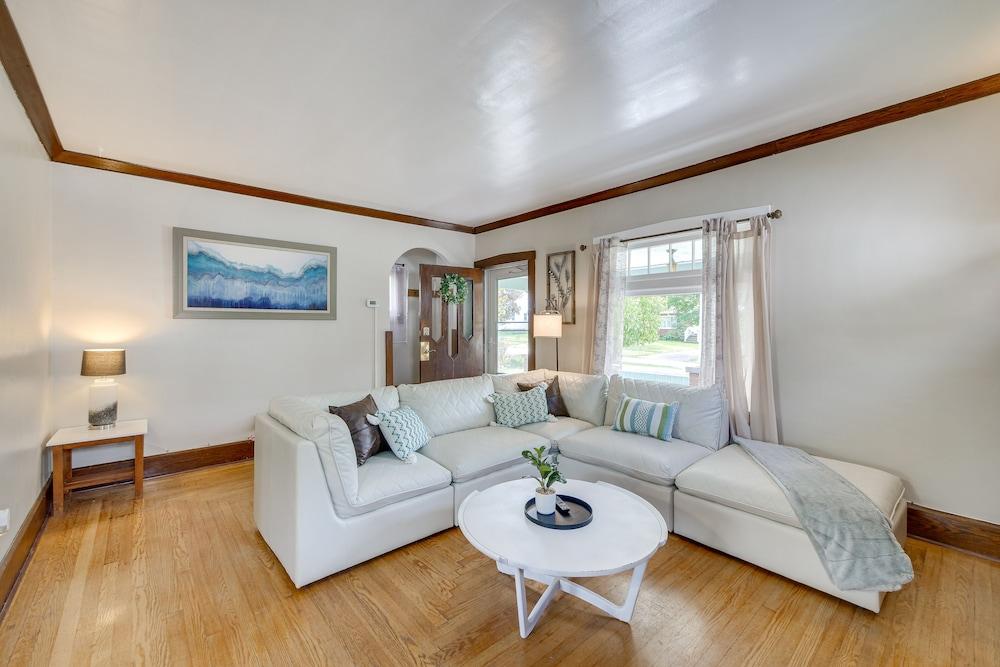 Home in Youngstown With Private Backyard Pet Policy