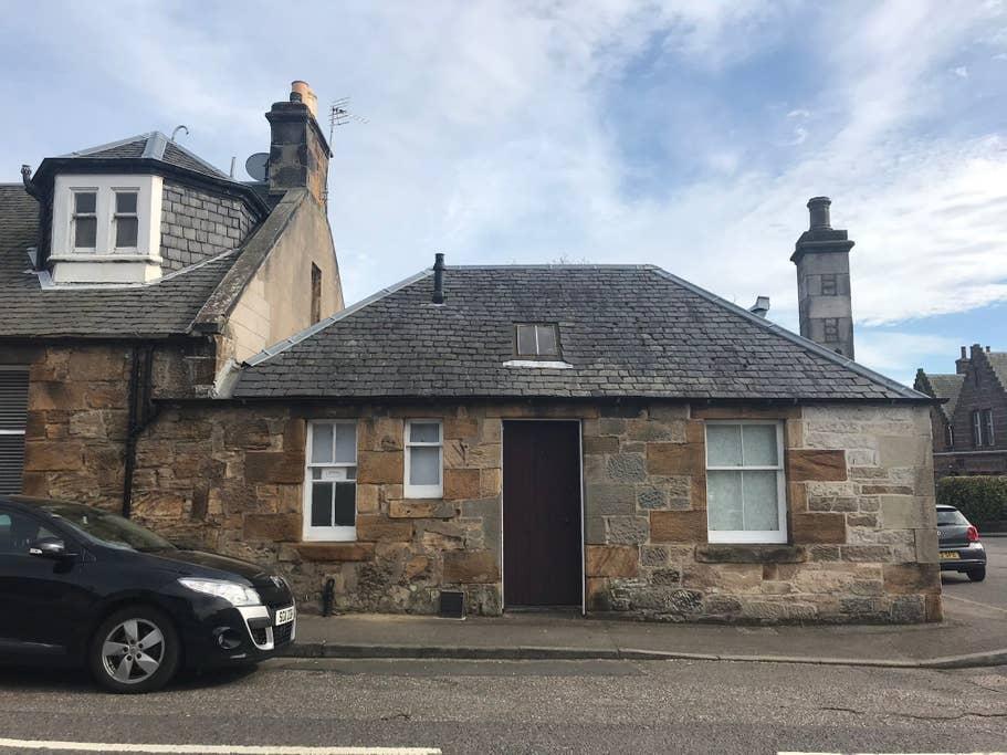 Pet Friendly Glenrothes Airbnb Rentals