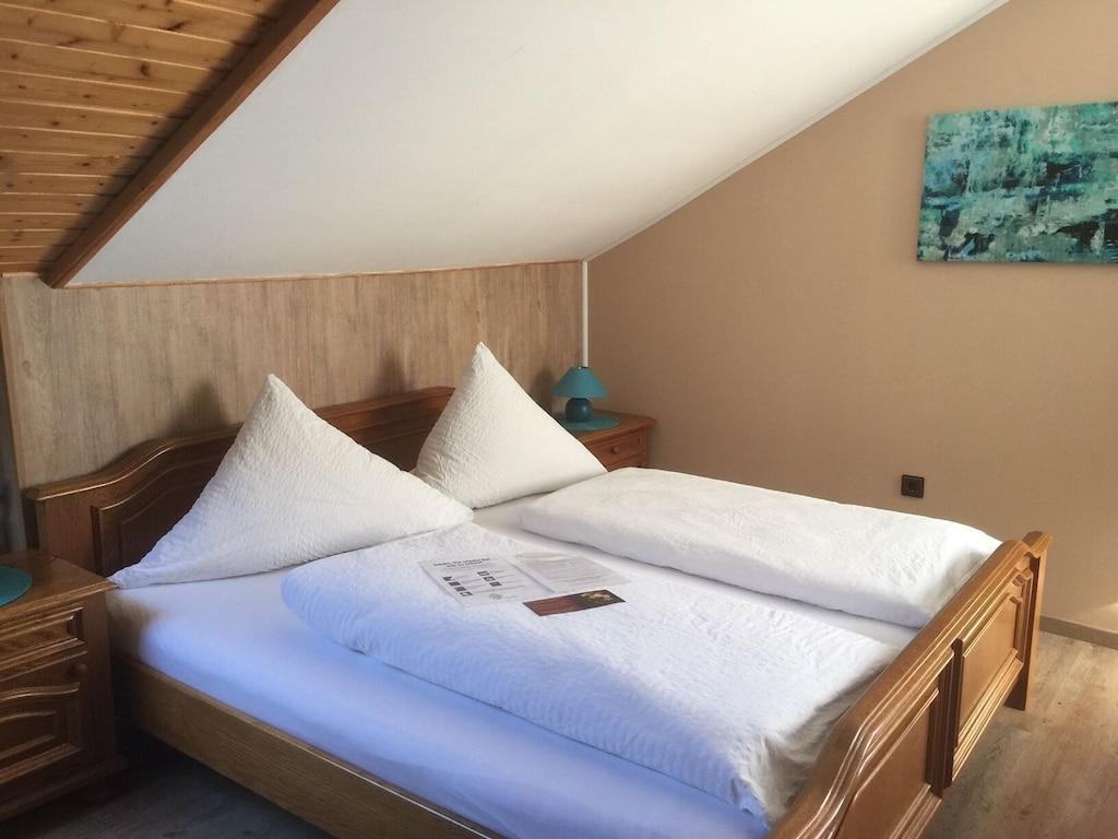 Pet Friendly Apartment on the 2nd Floor with Bookable Meals