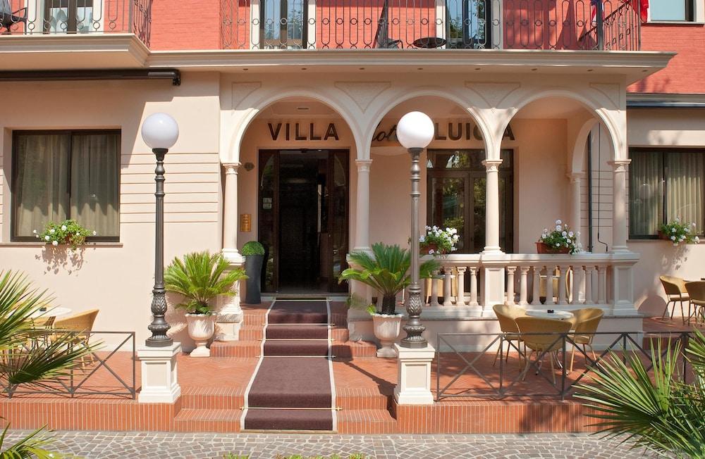 Pet Friendly Hotel Villa Luigia