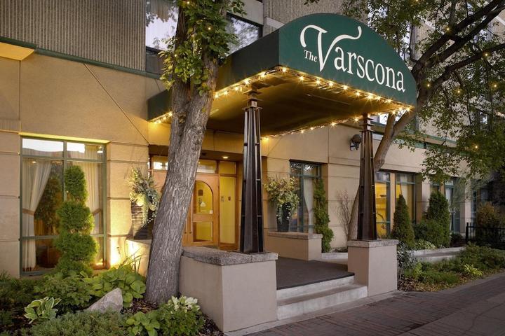 Pet Friendly Varscona Hotel On Whyte