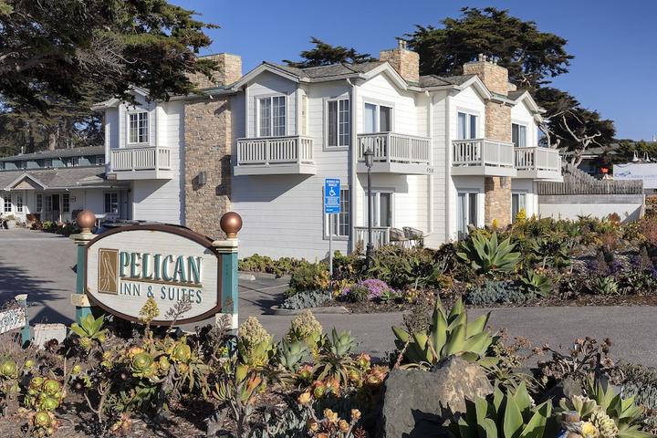 Pet Friendly Pelican Inn & Suites
