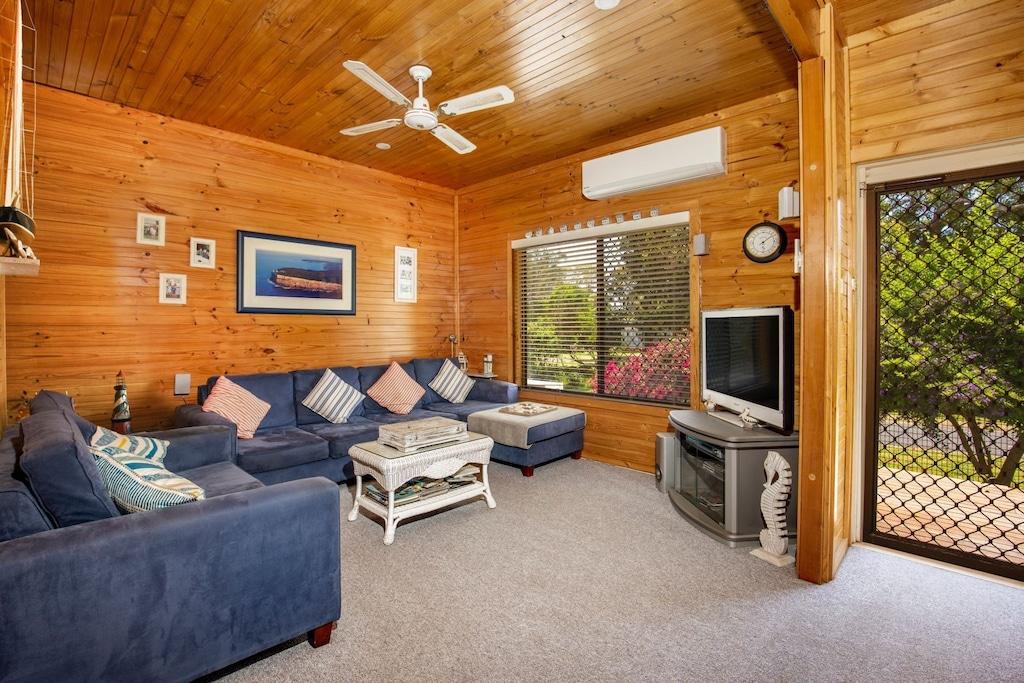 Pet Friendly Currarong Parkway Cottage