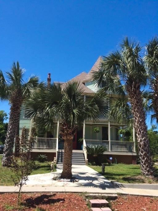 Pace Airbnb Rentals Pet Policy