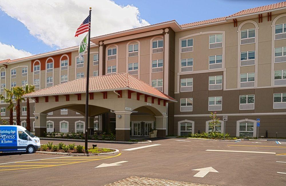 Holiday Inn Express Amp Suites St Petersburg Madeira Beach