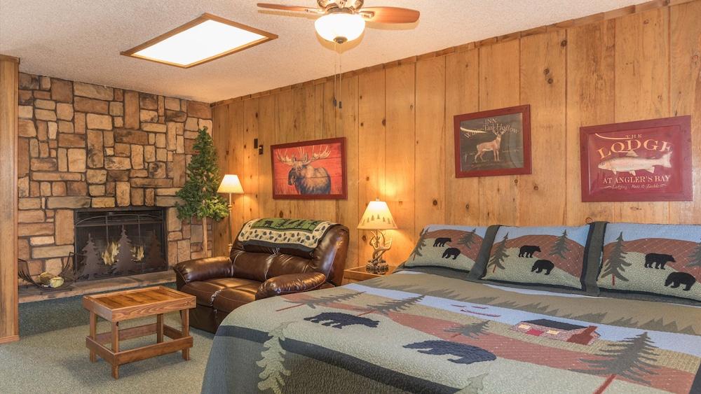 Pet Friendly Shadow Mountain Lodge and Cabins