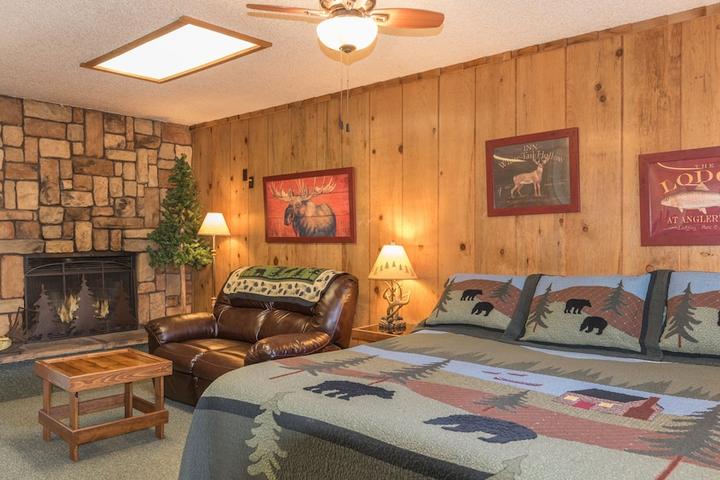 Pet Friendly Shadow Mountain Lodge and Cabins