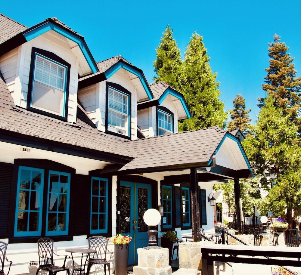 Pet Friendly Arrowhead Lake Inn