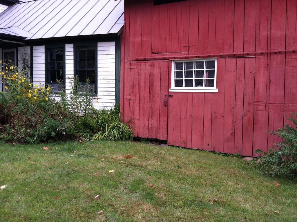 Live & Breathe Vermont Pet Policy