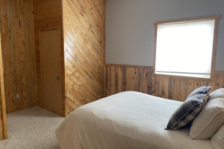 Pet Friendly Guesthouse Farm Stay Near the Madison River
