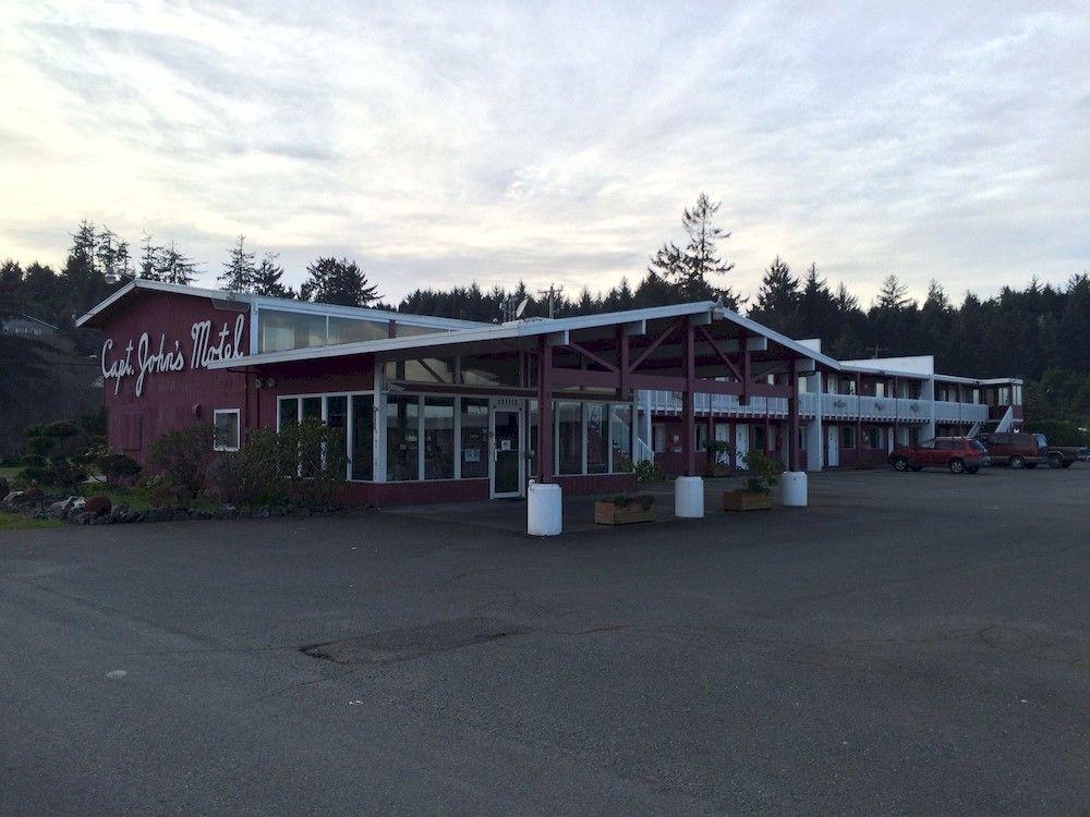 motels in coos bay oregon that are pet friendly