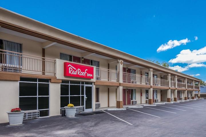 Pet Friendly Red Roof Inn Caryville