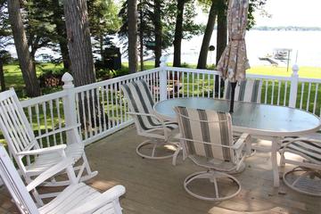 Pet Friendly Hotels In Green Lake Wi Bringfido