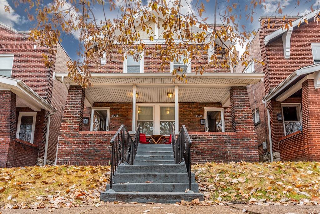 Perfect for Families Near Everything with Patios Pet Policy