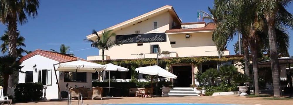 Pet Friendly Hotel Club La Costa Smeralda