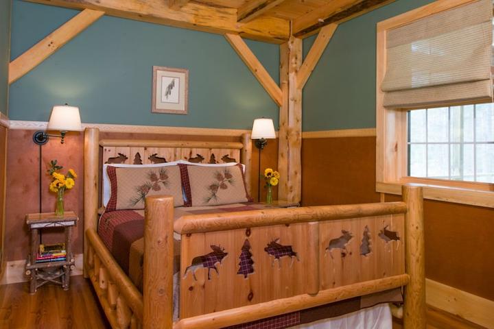 Pet Friendly Welcoming Cabin in Green Mountain National Forest