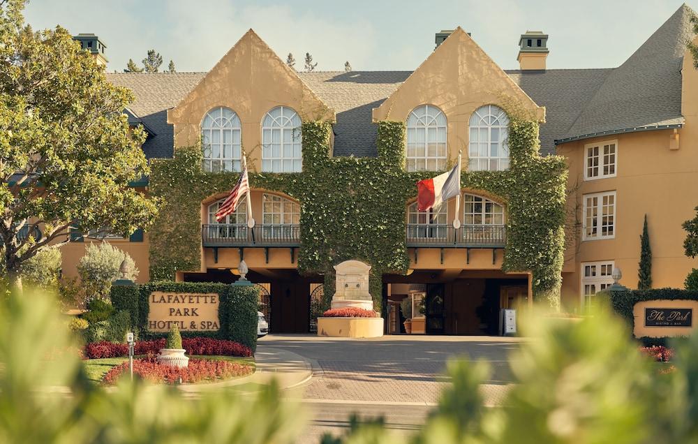 Lafayette Park Hotel & Spa Pet Policy