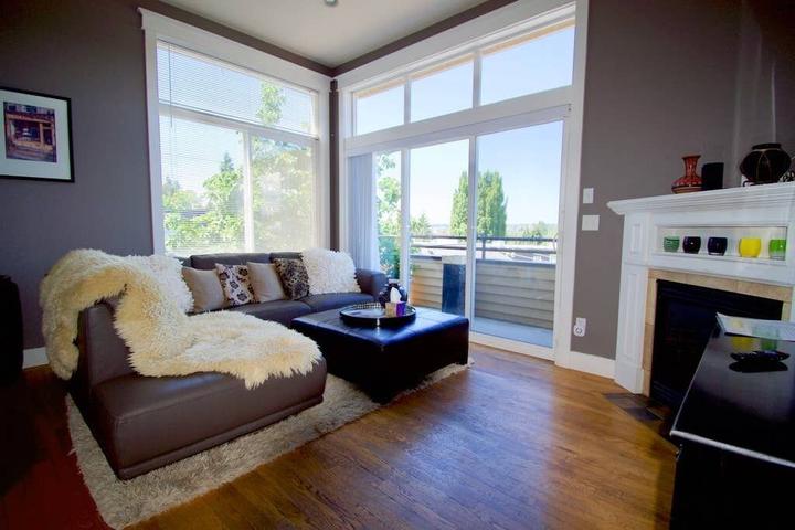 Pet Friendly Comfort & Grace Perched on Queen Anne Hill