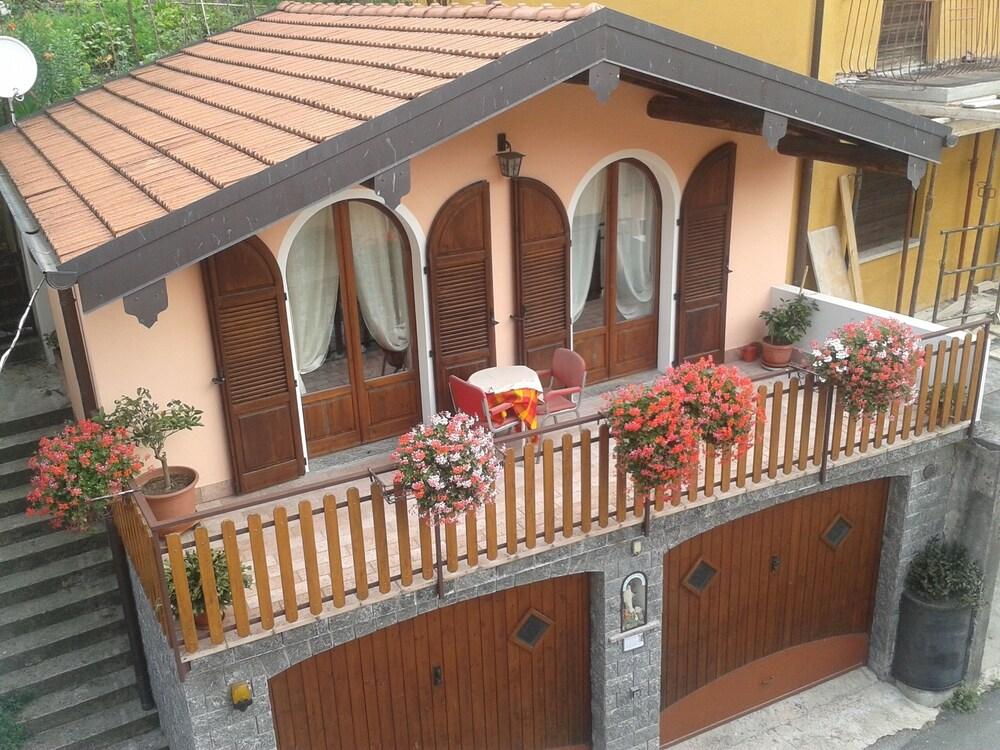 Pet Friendly Chalet with Pool for 2 People in Valley Albano