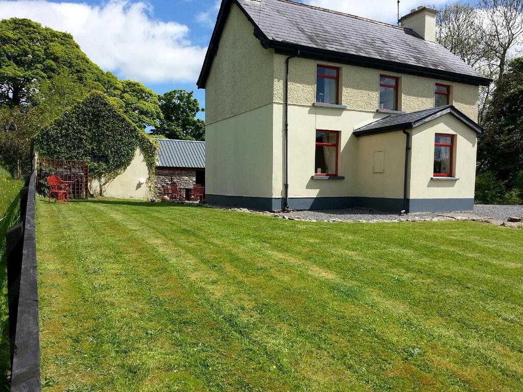 Pet Friendly 2BR Holiday House in Gurteen