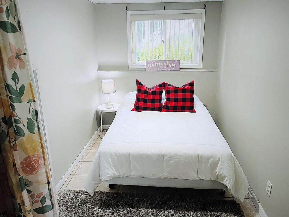 Pet Friendly Lower Level Guesthouse with Walkout Fenced Yard