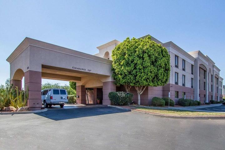 Pet Friendly Comfort Inn I-10 West at 51st Ave