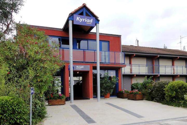Pet Friendly Hotel Kyriad Toulouse Sud - Roques