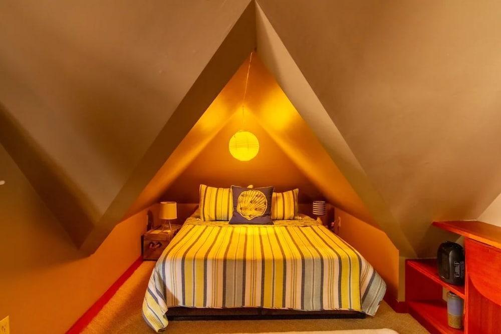Nautically Themed Apartment with Ocean View Pet Policy