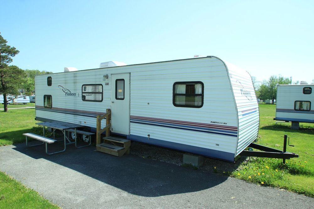 Darien Lake Rv Rentals Admission Included Pet Policy