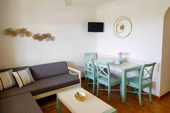 Pet Friendly Cheap & Chic 2BR Apartment in Son Bou