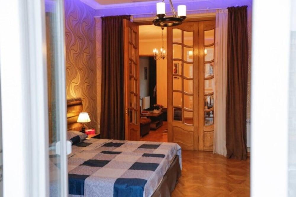 Pet Friendly Apartment in the Heart of Tbilisi