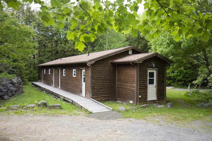 Pet Friendly Lodge Room at Mersey River Chalets