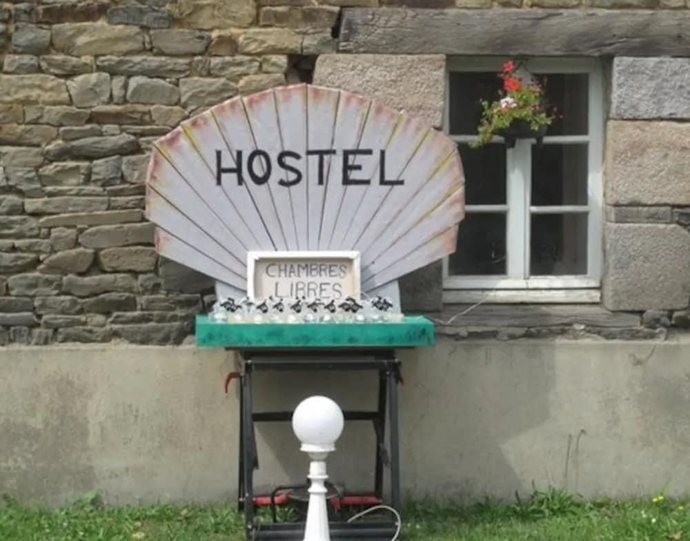 Pet Friendly The Hostel Its a Bed in the Baie