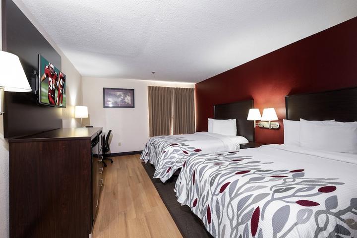 Pet Friendly Red Roof Inn Knoxville Central - Papermill Road