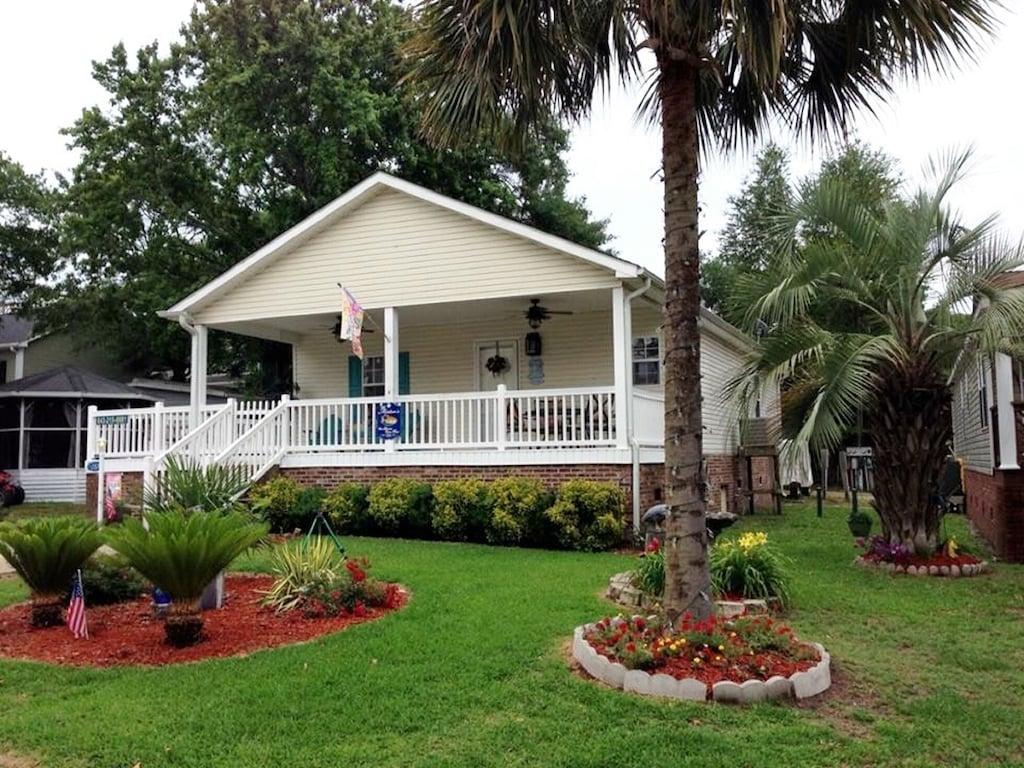 Pet Friendly 3/2 Myrtle Beach Home for Up to 8 People