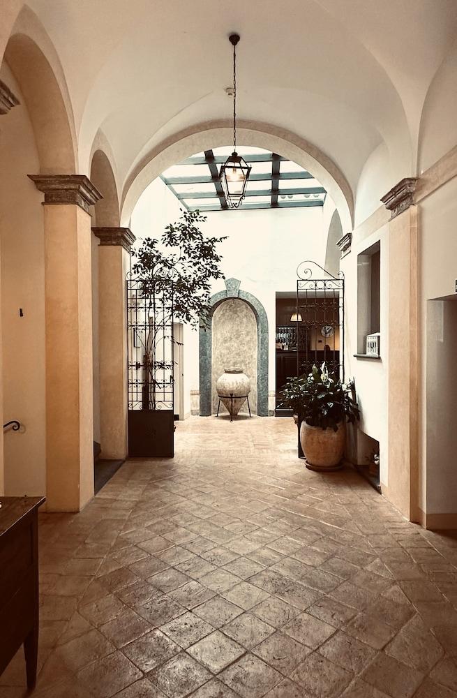Pet Friendly Palazzo Piccolomini