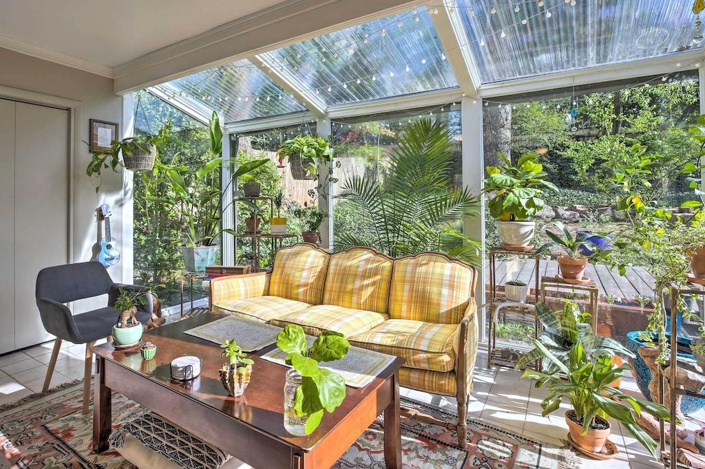 Charming Decatur Home 5 Mi to Downtonw Atlanta Pet Policy