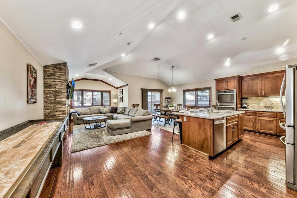 Tahoe Woods 603 at Stateline Pet Policy