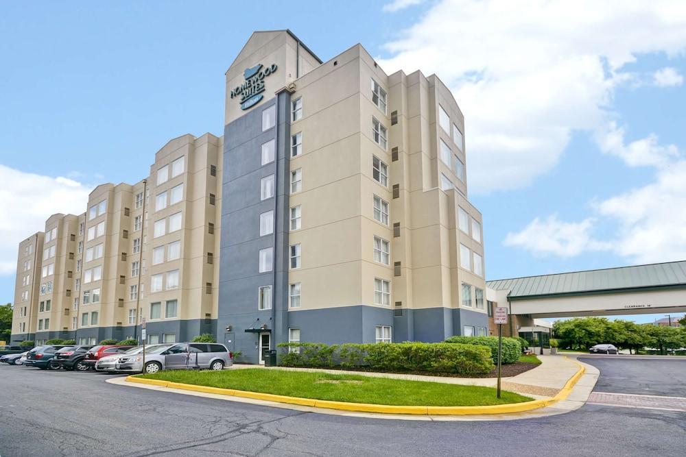 Full-size refrigerator with freezer. - Picture of Homewood Suites by Hilton  Orlando Airport - Tripadvisor