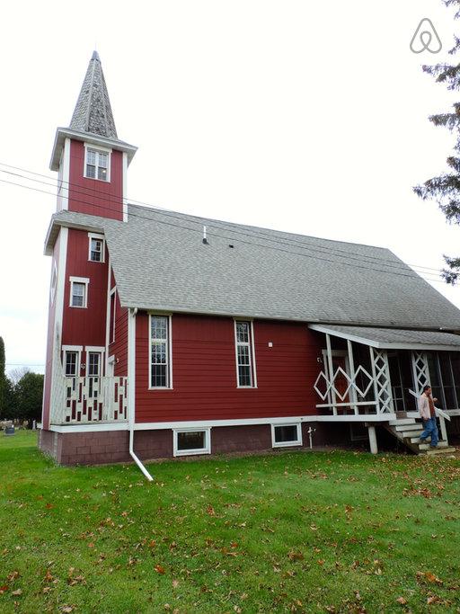 Turtle Lake Airbnb Rentals Pet Policy