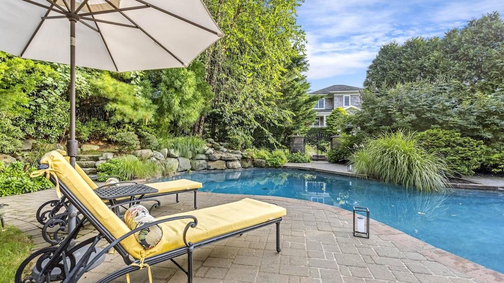 Southampton Home with Waterfront Views Pet Policy