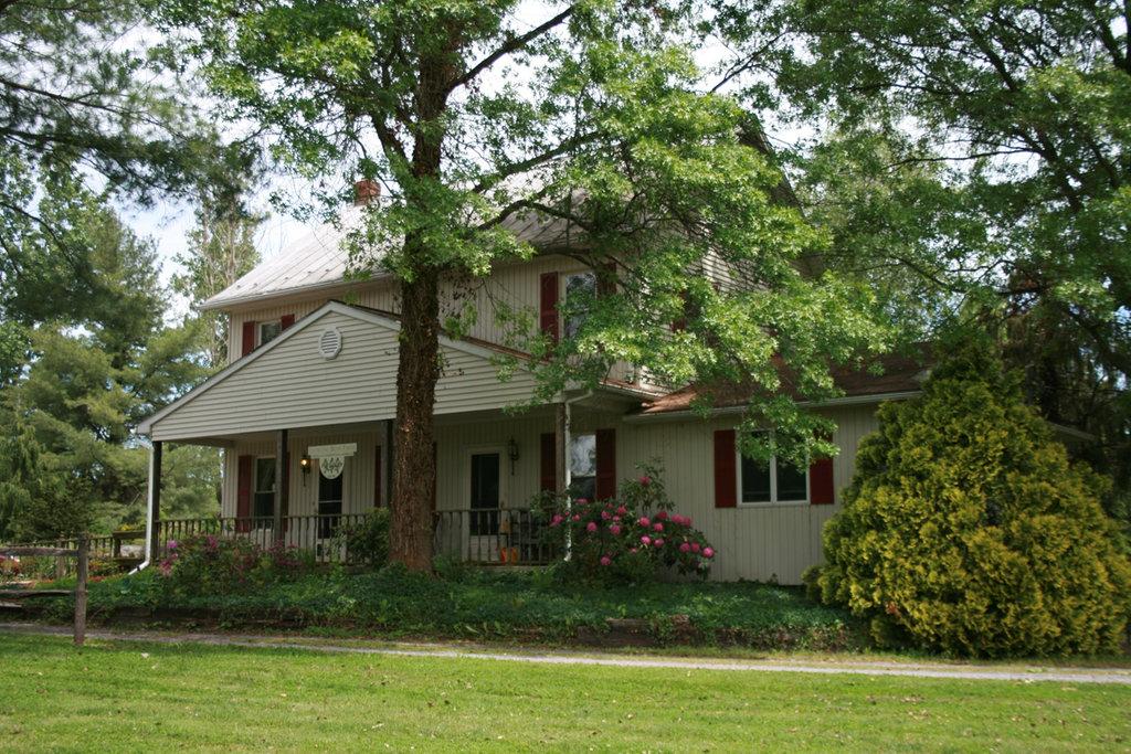 Sunbury Airbnb Rentals Pet Policy