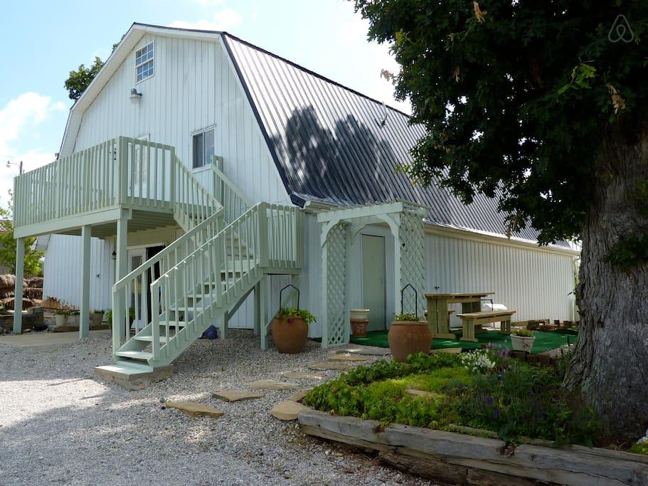 Williamstown Airbnb Rentals Pet Policy