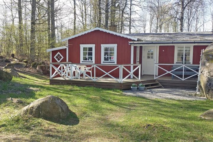 Pet Friendly Nice Home in Lönashult with 2 Bedrooms
