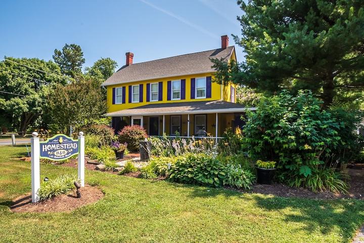 Pet Friendly Homestead Bed & Breakfast at Rehoboth